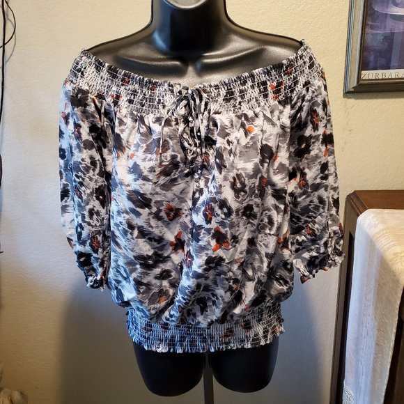 Guess Top - Picture 1 of 5